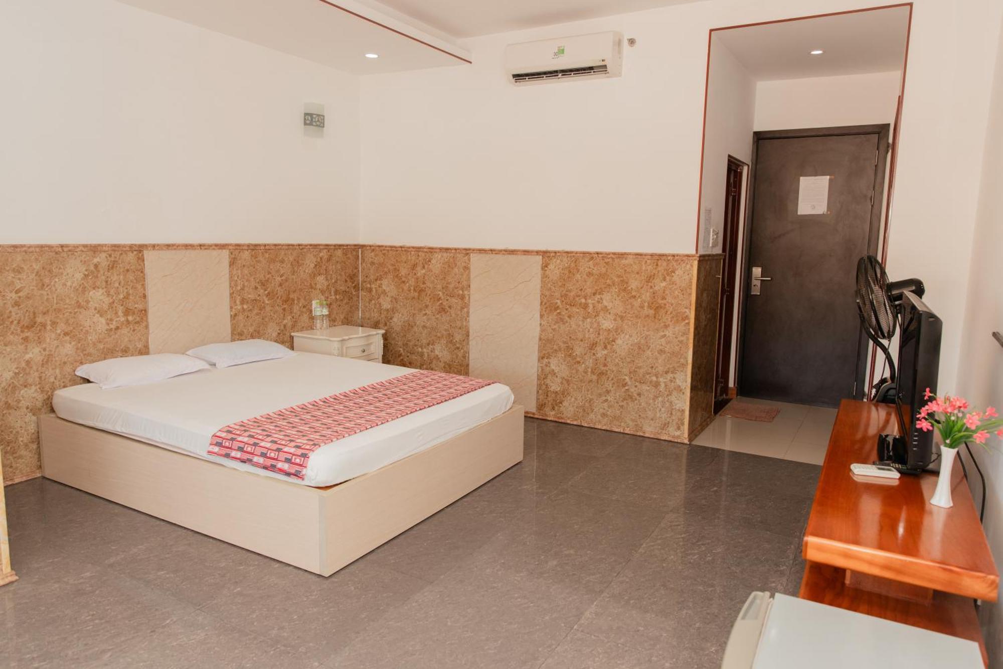 Hotel Khách Sạn Sơn Thịnh Vung Tau Esterno foto