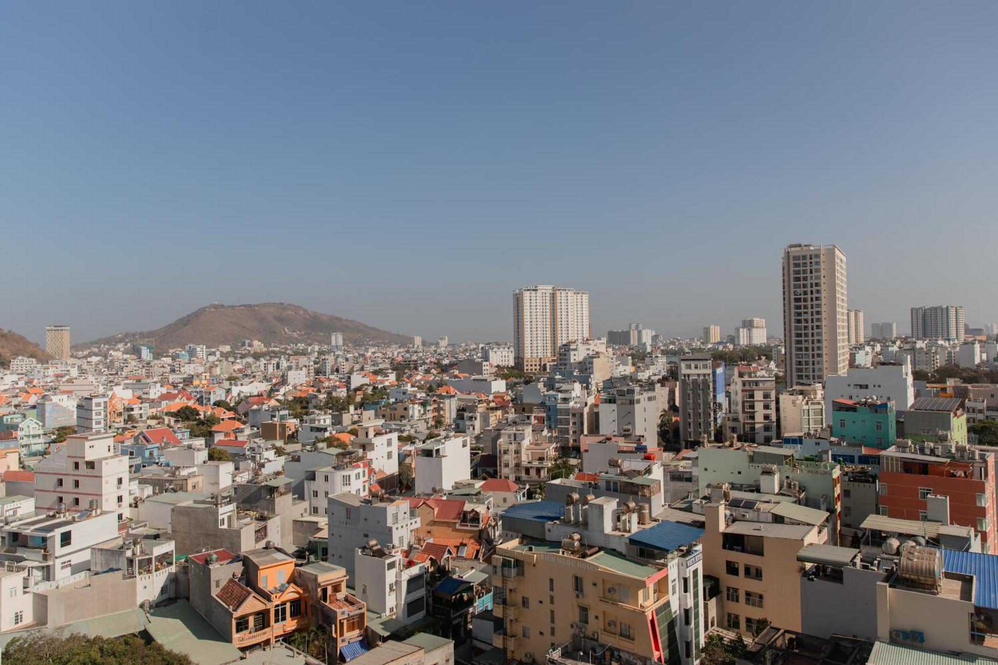 Hotel Khách Sạn Sơn Thịnh Vung Tau Esterno foto