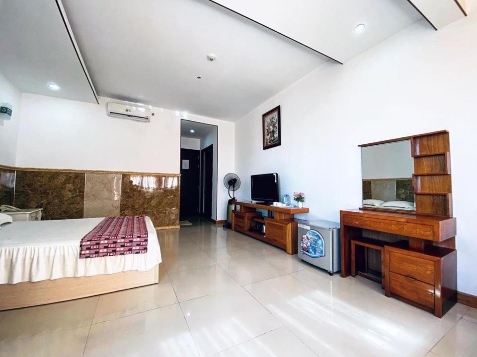 Hotel Khách Sạn Sơn Thịnh Vung Tau Esterno foto